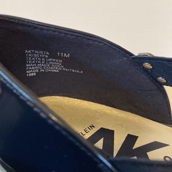 Anne Klein Sport Wedge sz 11 - Navy - Picture 2 of 6